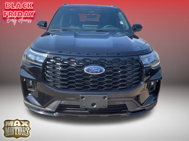 2025 Ford Explorer ST-Line 2