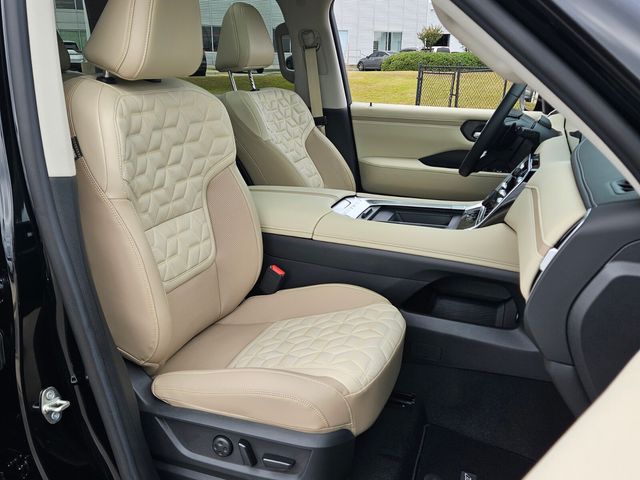 New 2026 Black Nissan Platinum image 18