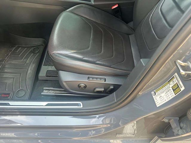 VolkswagenJetta GLI7