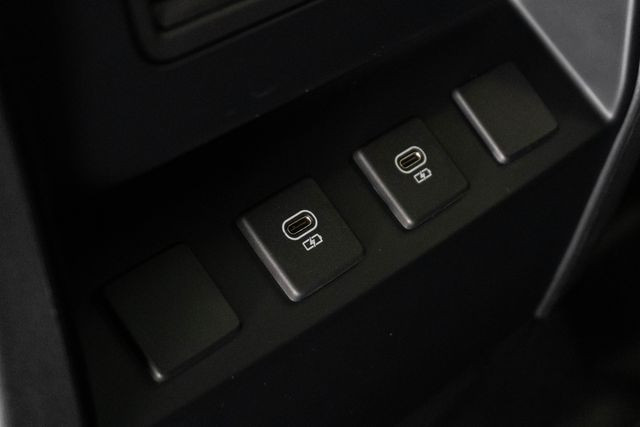 Used 2025 Land rover Defender 110 SUV