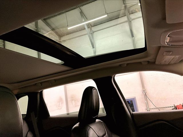 2018 Jeep Cherokee Limited White at South Hills CDJR