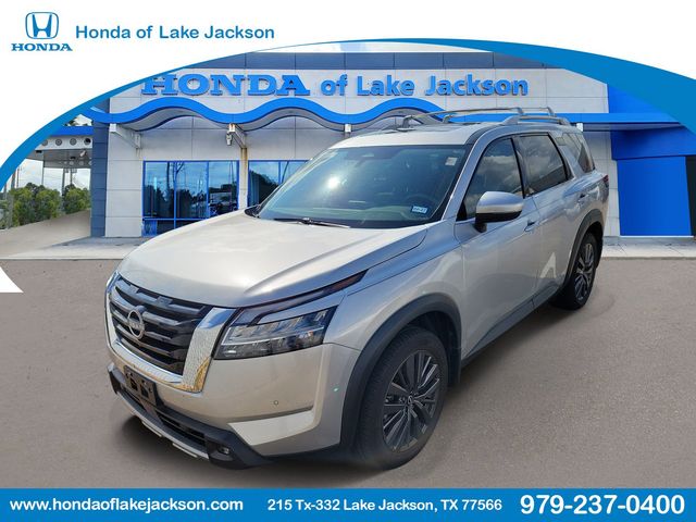 2022 Nissan Pathfinder SL
