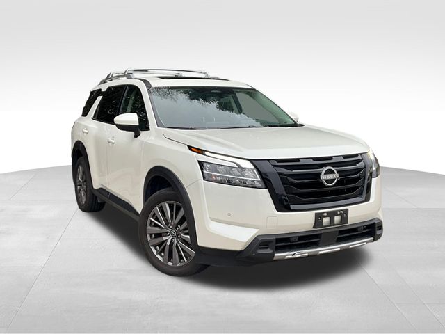 Pearl White Tricoat 2023 Nissan Pathfinder SL 4WD SUV / Crossover All-Wheel Drive 9-Speed Automatic