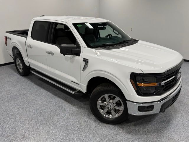 Used 2024 White Ford XLT image 29