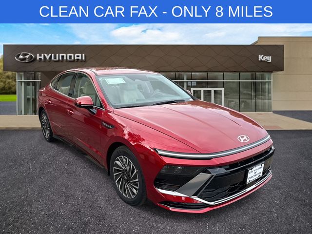 2025 Hyundai Sonata Hybrid