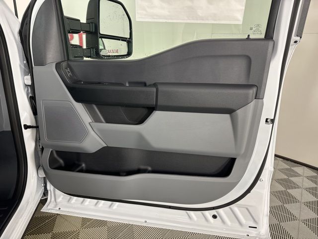 2024 Oxford White Ford Super Duty F-350 SRW XL RWD Truck