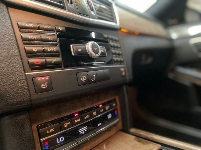2011 Mercedes-Benz E 350 thumbnail 26