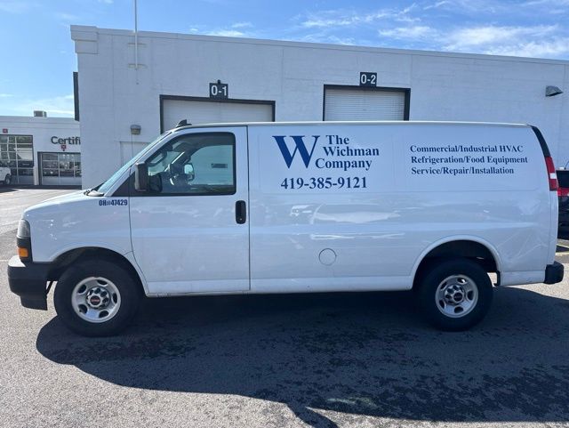 View vehicle photo 2