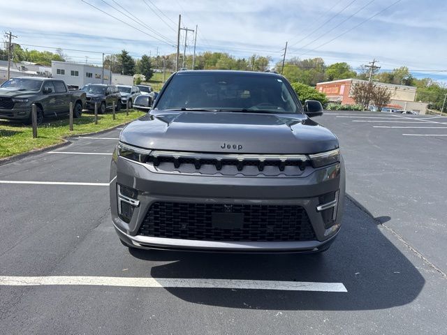 New 2026 Gray Jeep Summit image 2