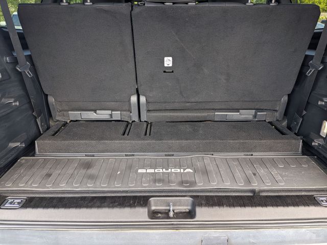 2025 Toyota Sequoia - Image 31