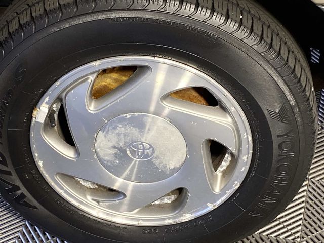 2000 Toyota Sienna Beige - Grieco Acura - Image 23