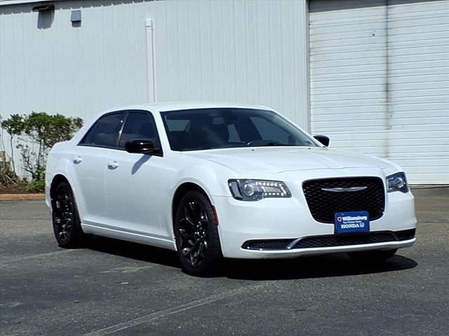 2019 Chrysler 300 Touring RWD