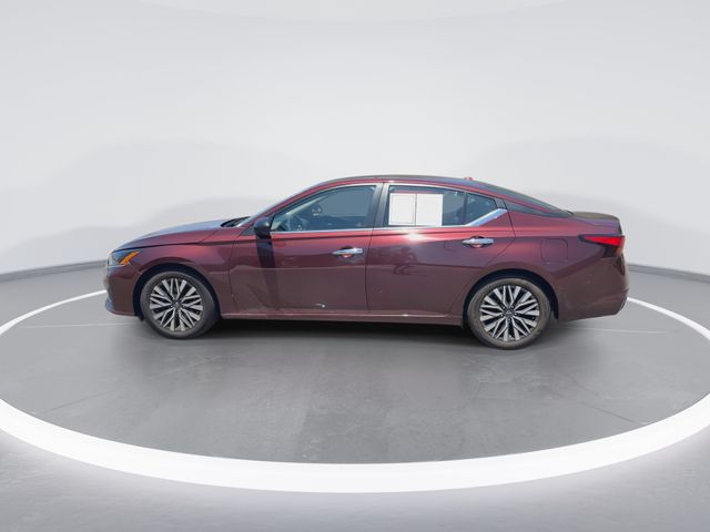 Used 2024 Red Nissan 2.5 SV image 5