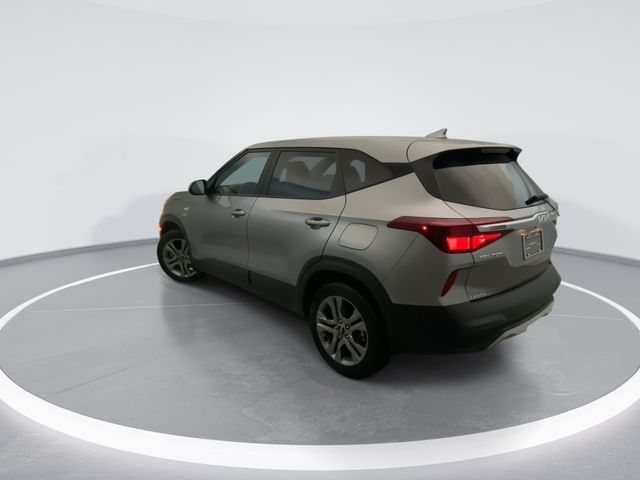 Used 2023 Gray Kia LX image 2