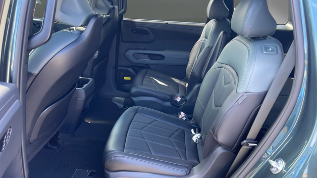 New 2027 Green Kia X-Line SX image 24