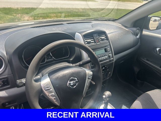 2017 Nissan Versa 1.6 SV photo