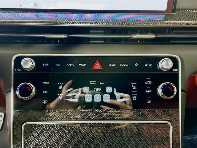 Thumbnail: 2026 Genesis GV80 - 14