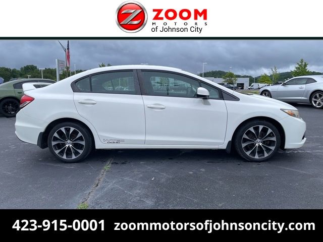 White 2013 Honda Civic Si Sedan Front-Wheel Drive 6-Speed Manual