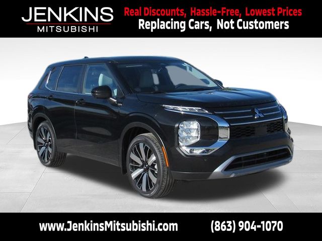 Black Diamond 2025 Mitsubishi Outlander SUV / Crossover Front-Wheel Drive Continuously Variable Transmission