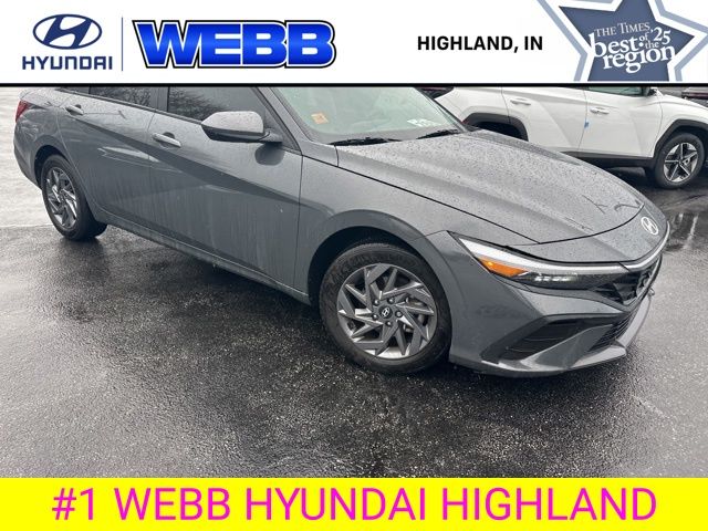Used 2024 Gray Hyundai SEL image 4