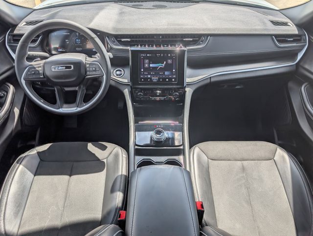 Used 2024 White Jeep Altitude image 25