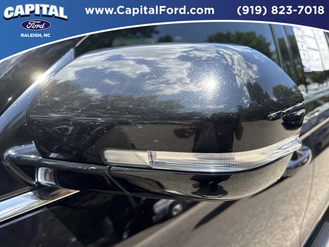 Used 2020 Black Ford XLT image 12