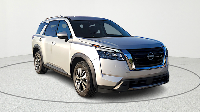 Brilliant Silver Metallic 2025 Nissan Pathfinder SUV / Crossover Front-Wheel Drive 9-Speed Automatic
