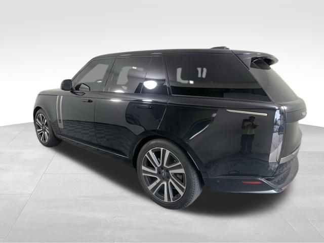 2023 Land Rover Range Rover SE 5