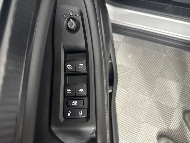 Used 2025 Jeep Grand Cherokee SUV