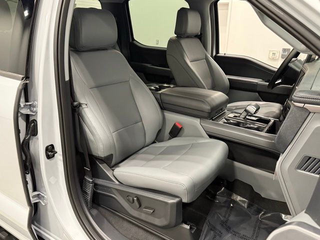 2025 Ford F-150 Lightning Flash photo