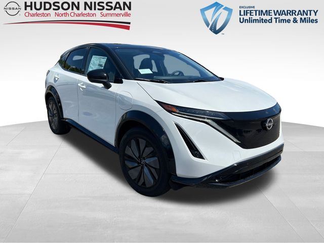 2025 Everest White Pearl Tricoat/Black Diamond Pearl Nissan ARIYA EVOLVE+ e-4ORCE SUV