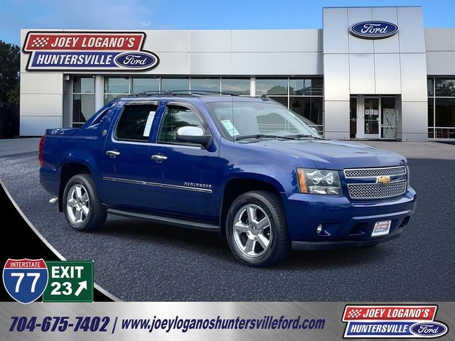  2013 Chevrolet Avalanche LTZ Black Diamond Edition 4WD   