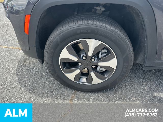 Used 2024 Silver Jeep 4xe image 12