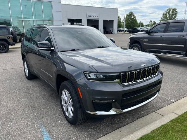 2022 Jeep Grand Cherokee L Limited - Gray Metallic exterior view 4