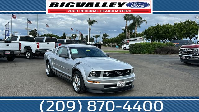 2006 Ford Mustang V6 Deluxe Coupe RWD Coupe Rear-Wheel Drive 5-Speed Automatic