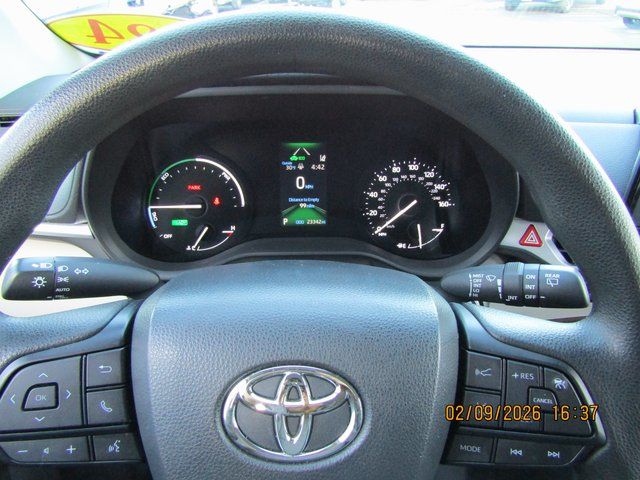 used 2024 Toyota Sienna car, priced at $39,999