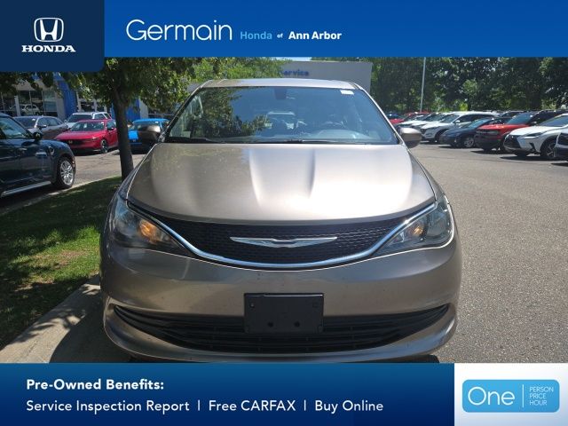 Used 2017 Molten Silver Chrysler Touring image 12