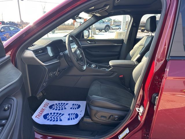 2026 Jeep Grand Cherokee L Laredo - Velvet Red Pearlcoat exterior view 9