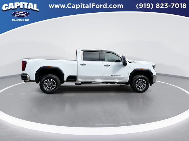 Used 2024 White GMC SLT image 9