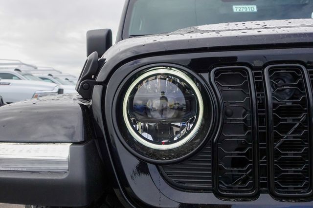 new 2025 Jeep Gladiator car, priced at $43,625