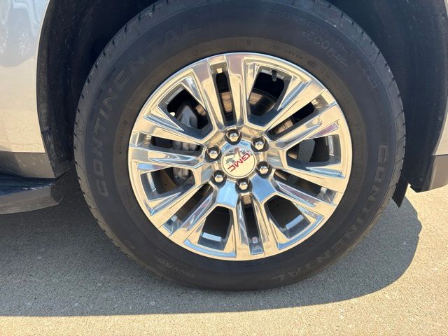 Used 2025 GMC Yukon XL SUV