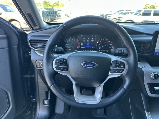 Used 2023 Black Ford XLT image 15