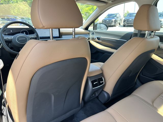 Used 2025 Black Hyundai Limited image 38
