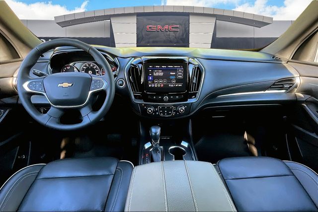2022 Chevrolet Traverse Premier photo