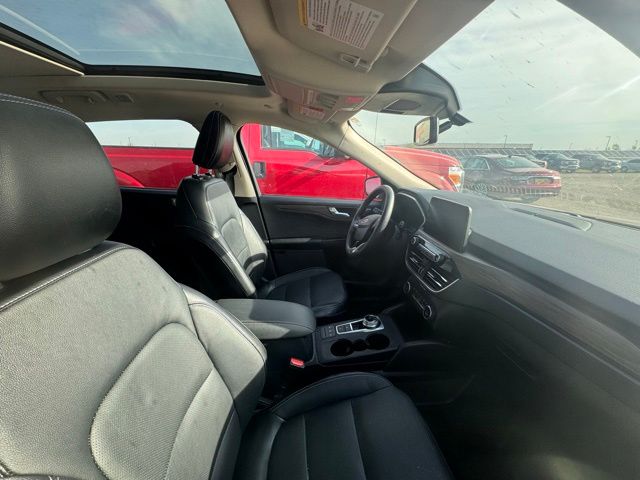 2020 Ford Escape Titanium Hybrid
