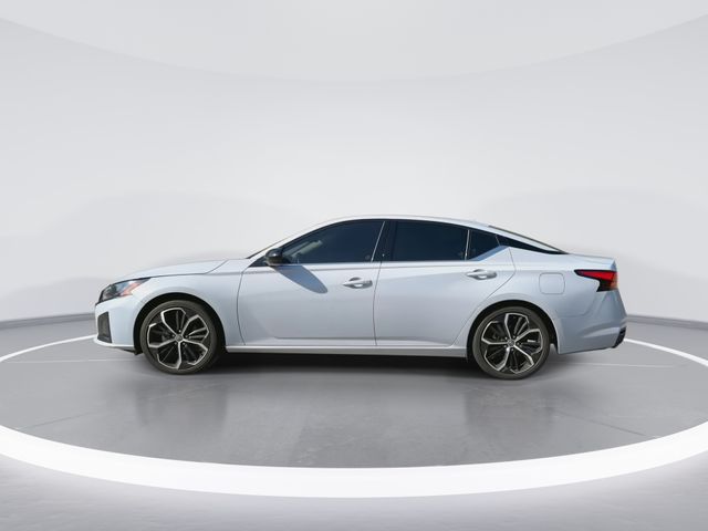 Used 2024 Gray Nissan 2.5 SR image 5