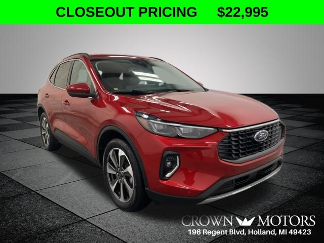 Rapid Red Metallic Tinted Clearcoat 2023 Ford Escape Platinum AWD SUV / Crossover All-Wheel Drive 8-Speed Automatic