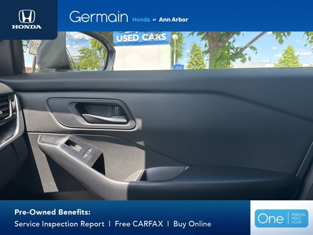 Used 2024 Glacier White Nissan S image 30