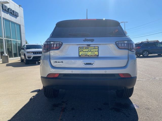 2026 Jeep Compass Limited - Silver Zynith Metallic Clearcoat exterior view 6