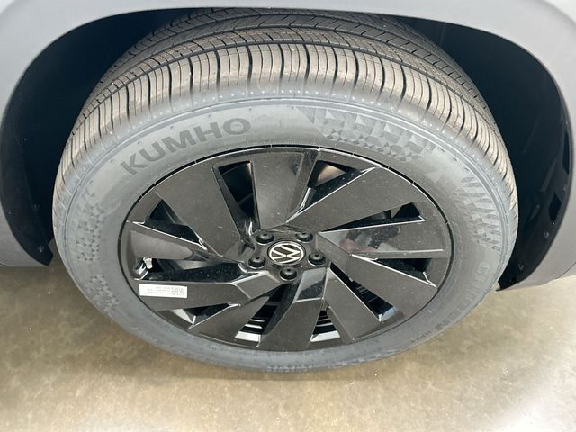 2026 Volkswagen Atlas Cross Sport 2.0T SE w/Technology White/off-white at Sutliff Volkswagen
